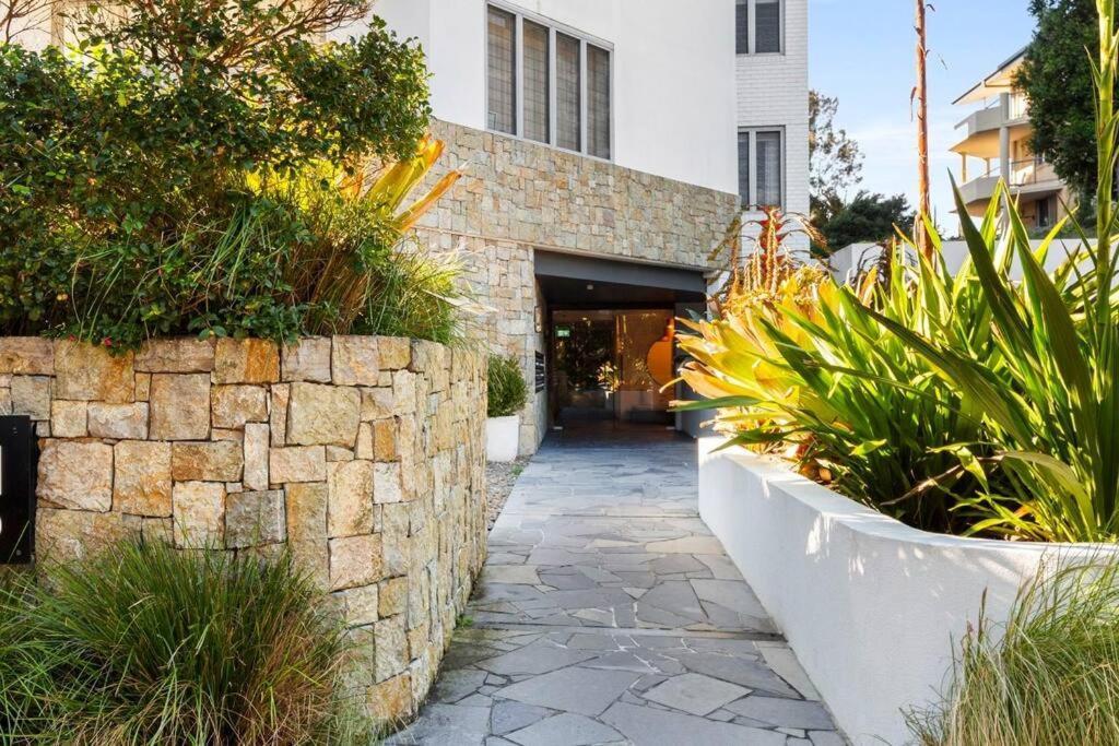 Modern & Quiet 1br With Private Garden In Bondi Close To The Sydney